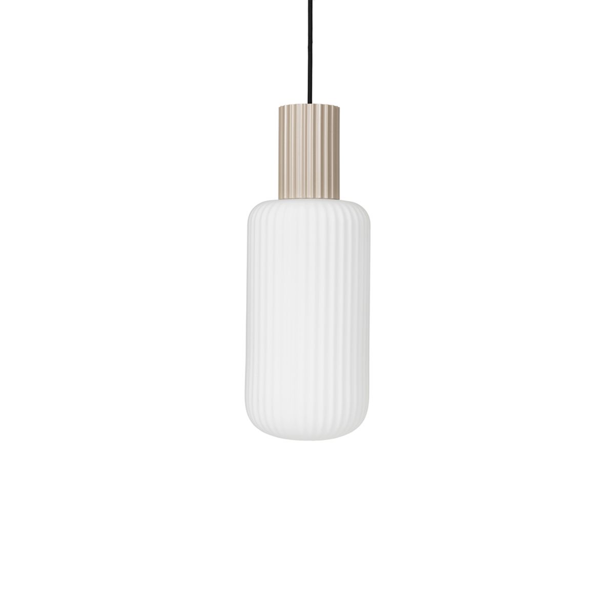 BROSTE COPENHAGEN Lolly loftlampe - hvid opal glas og sand aluminium