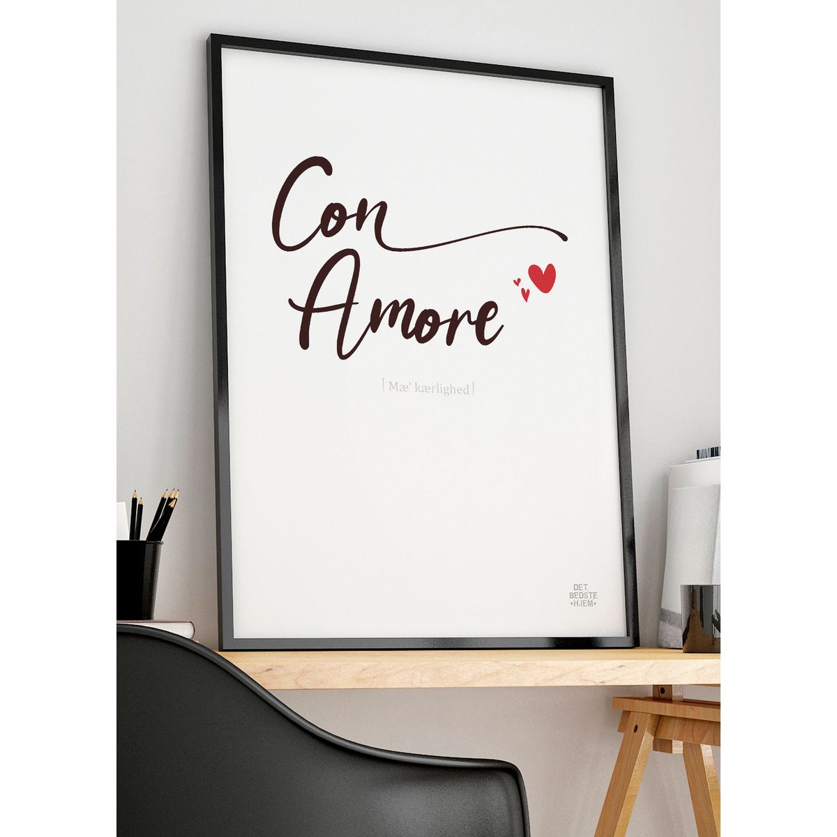 Con Amore-plakat - Download PDF og print selv i mange formater - kr. 299