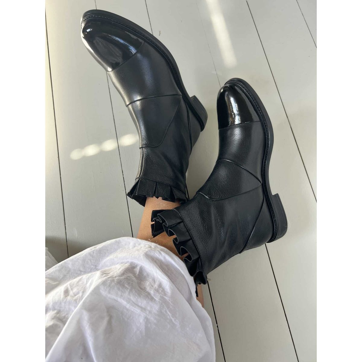 Copenhagen Shoes, Boot, Margaret - Black With Patent Toe 37