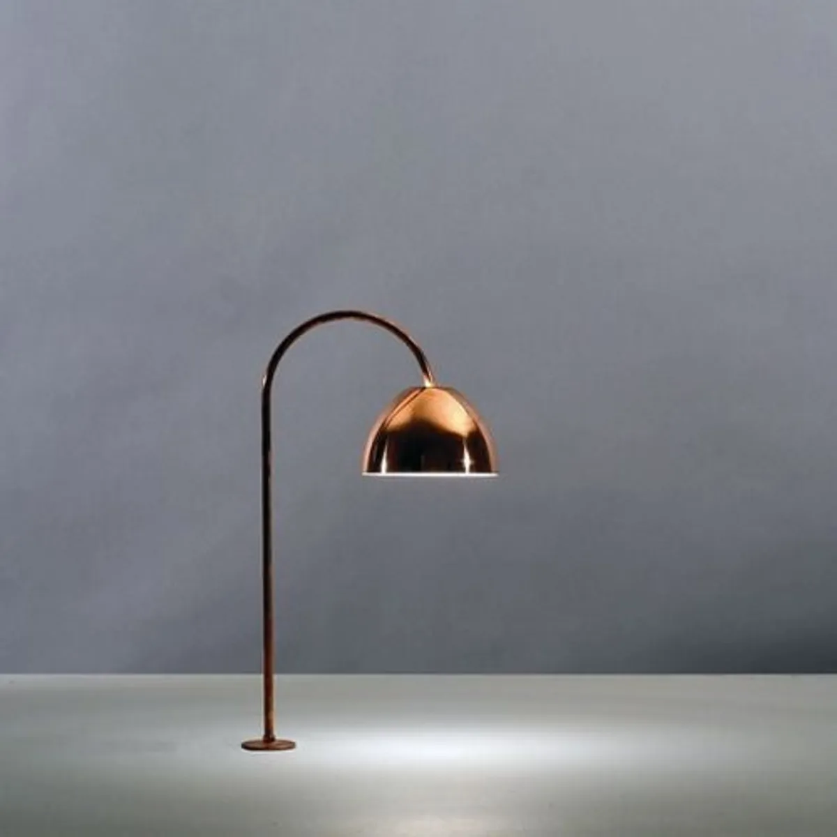 Haiku-san enkelt bordlampe ABC lys