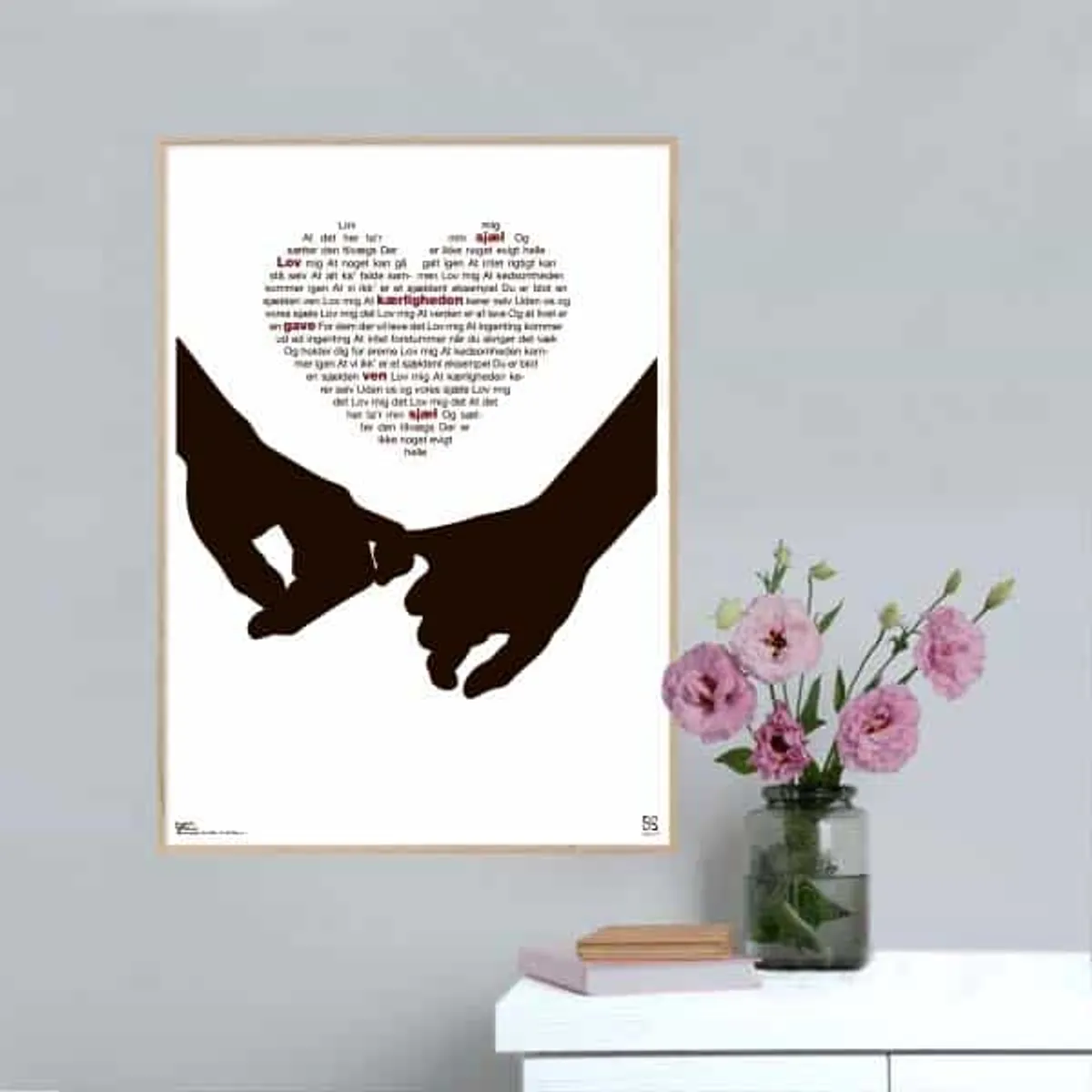 Lov mig det - Tue West plakat - 30 x 42 cm / Medium / lodret