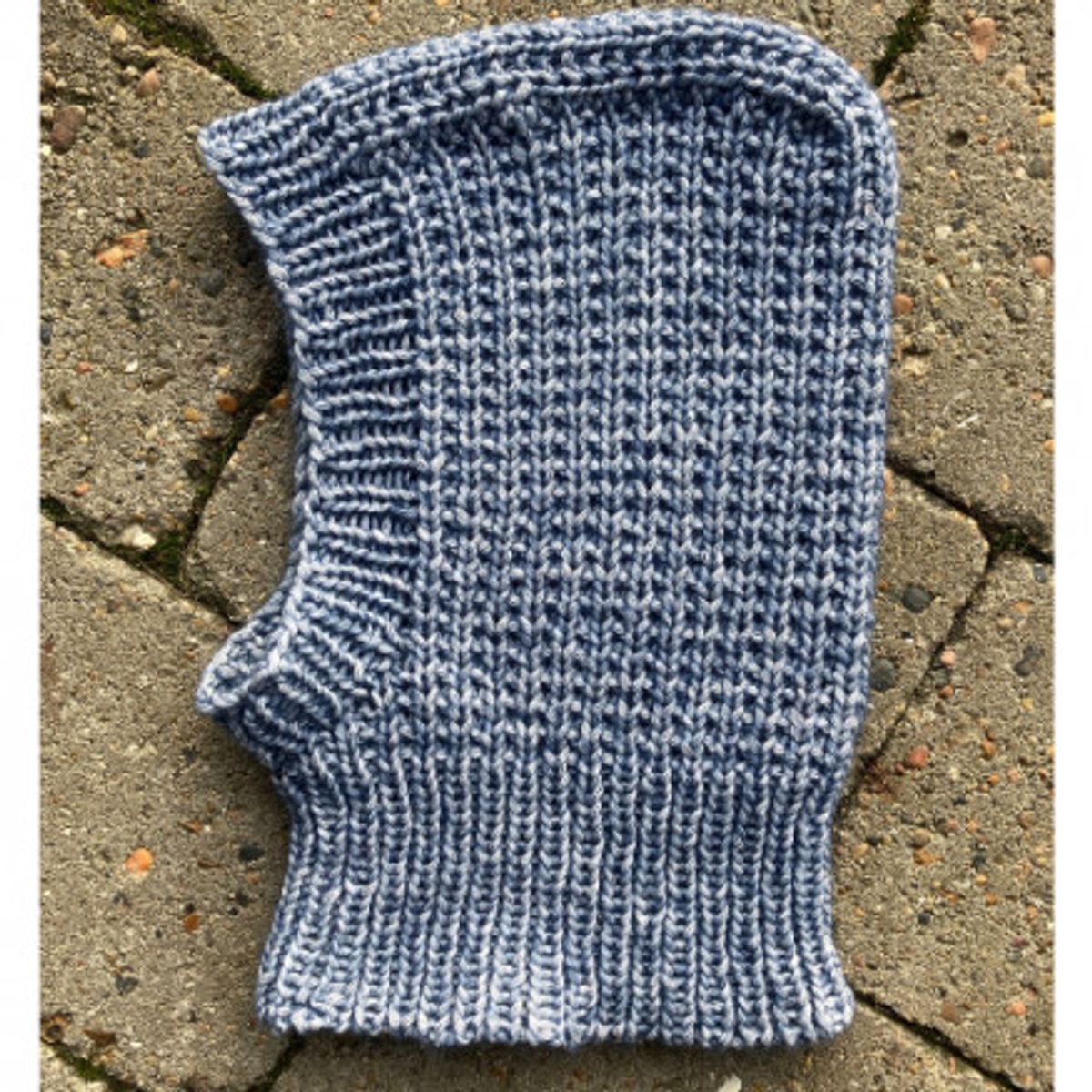 Mulighedernes Balaclava Junior af Knit by Nees - Garnpakke til Mulighe - 0-6 mdr