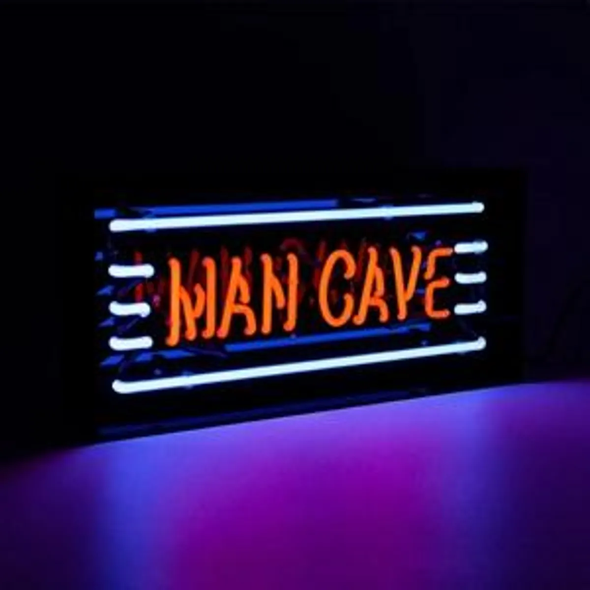 Neon Man Cave Skilt