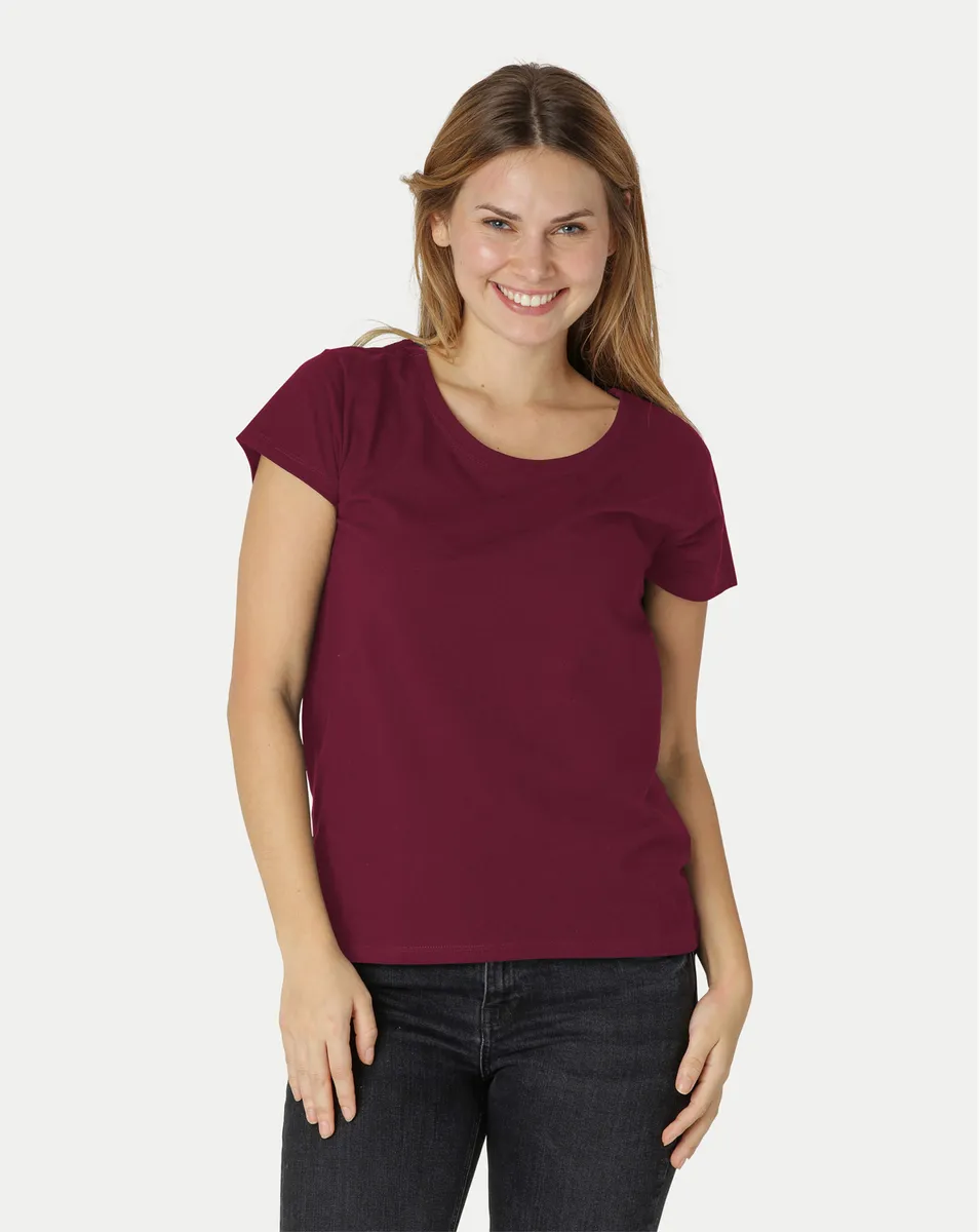 Neutral Dame Loose Fit T-Shirt Bordeaux