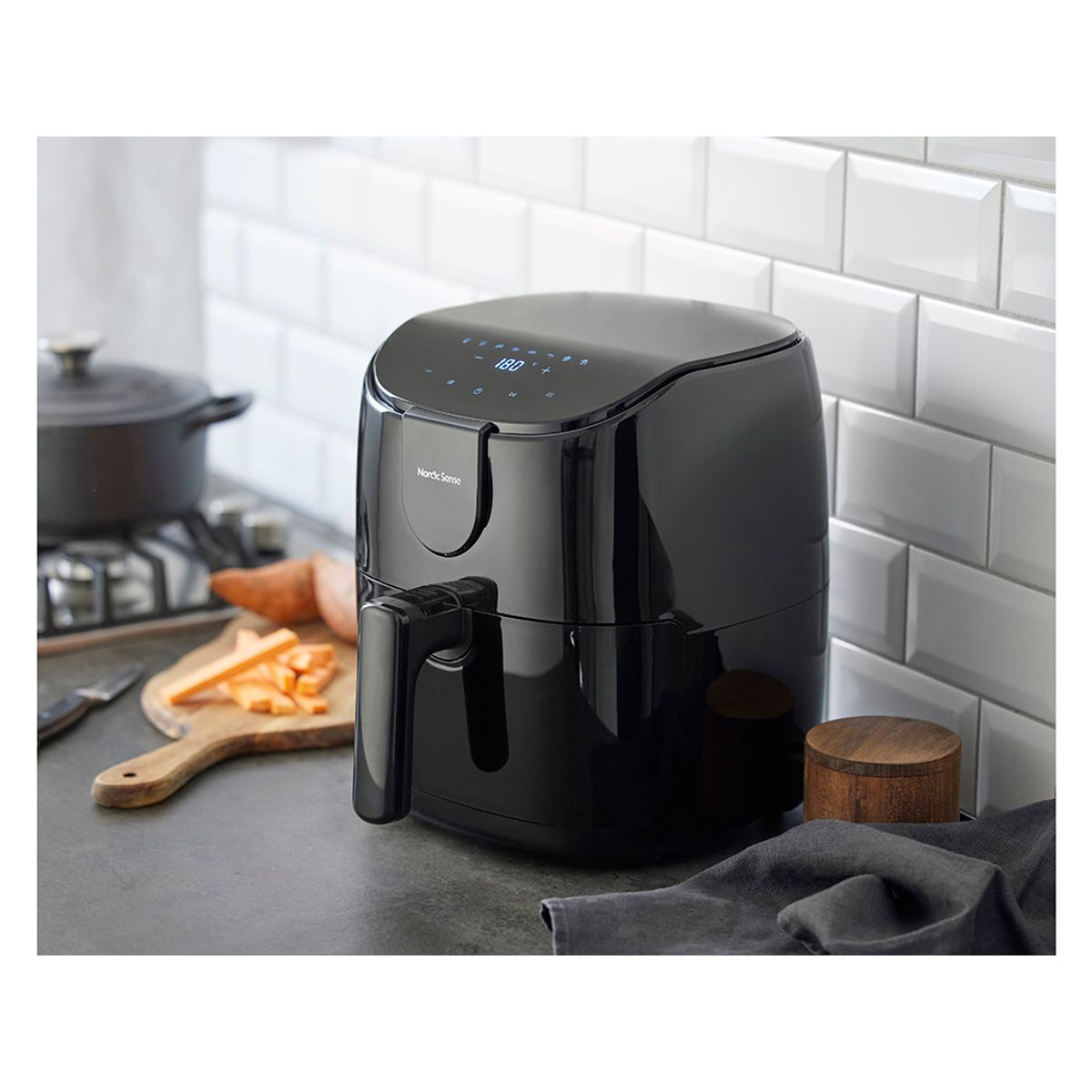 Nordic Sense Airfryer 3,5 L m. Timer, Digital Display og Shake Reminder