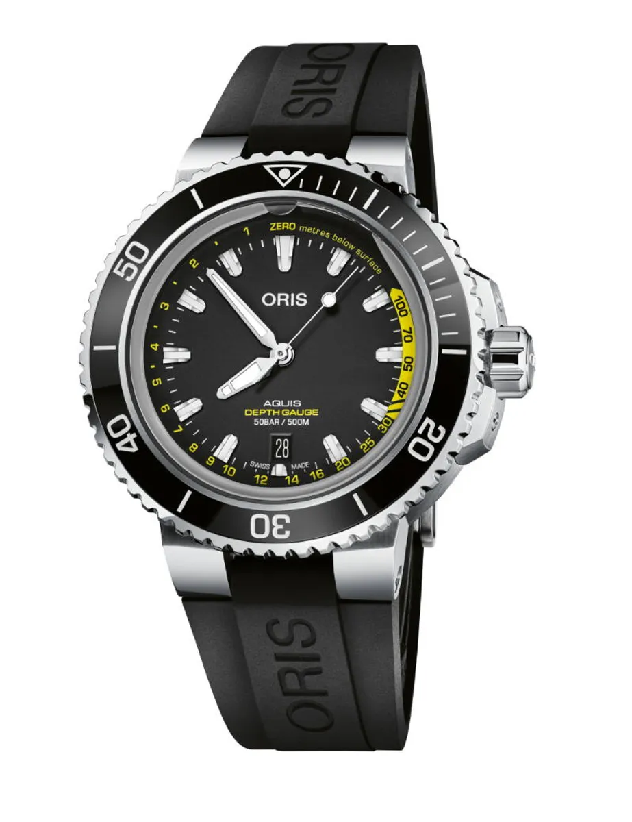 ORIS Aquis Depth Gauge ur, sort skive med gummirem - 45,8mm