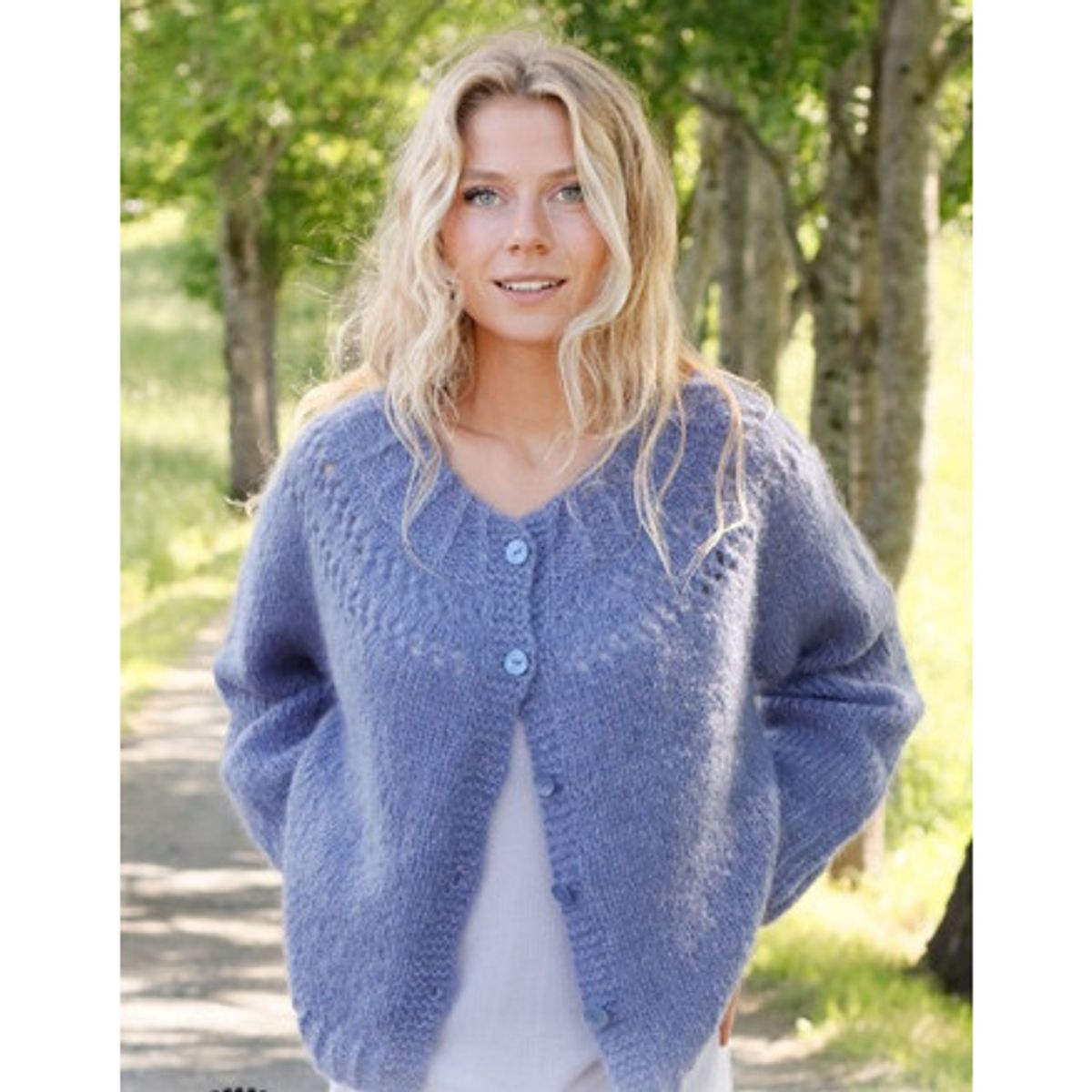 Round Lake Cardigan by DROPS Design - Cardigan Strikkeopskrift str. S - Large