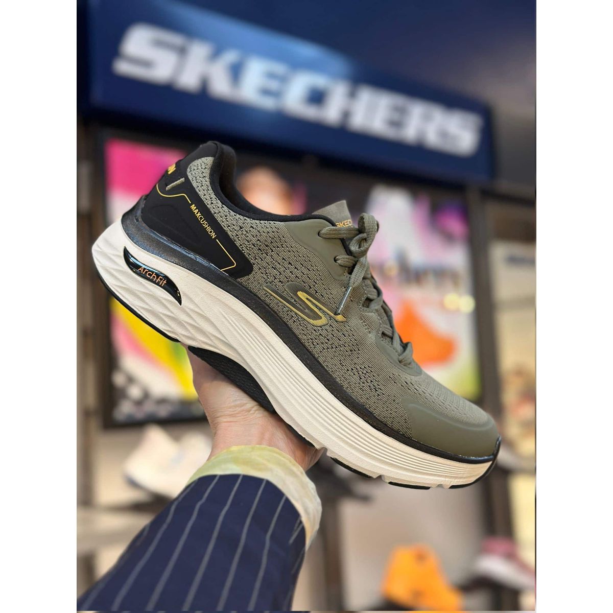 Skechers Max Cushioning Arch Fit - Apex 41