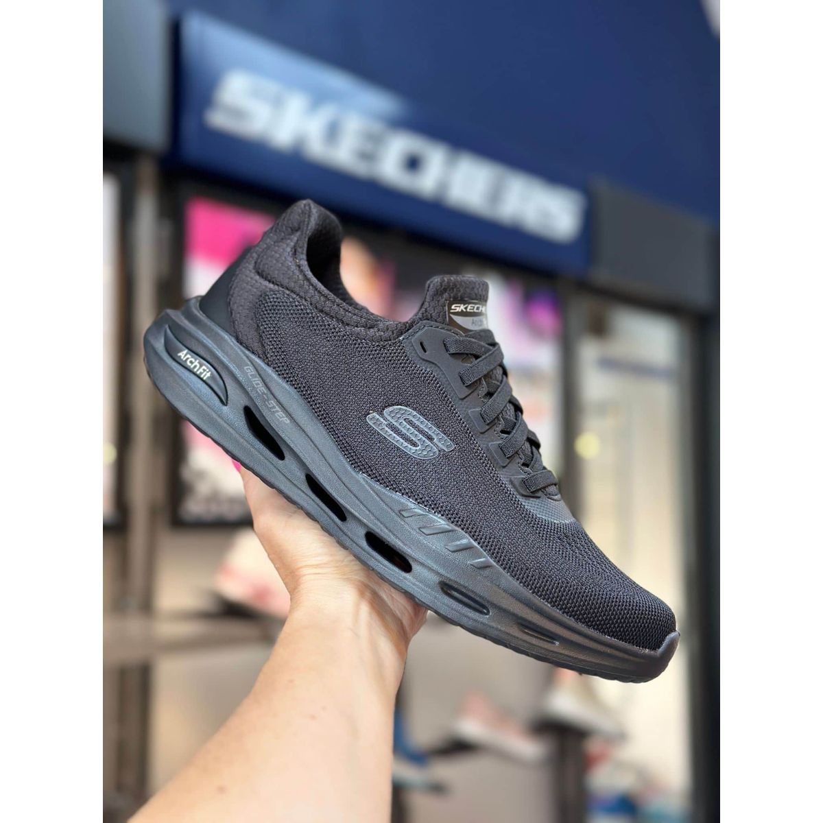 Skechers Relaxed Fit: Arch Fit Orvan - Trayver - Black 42