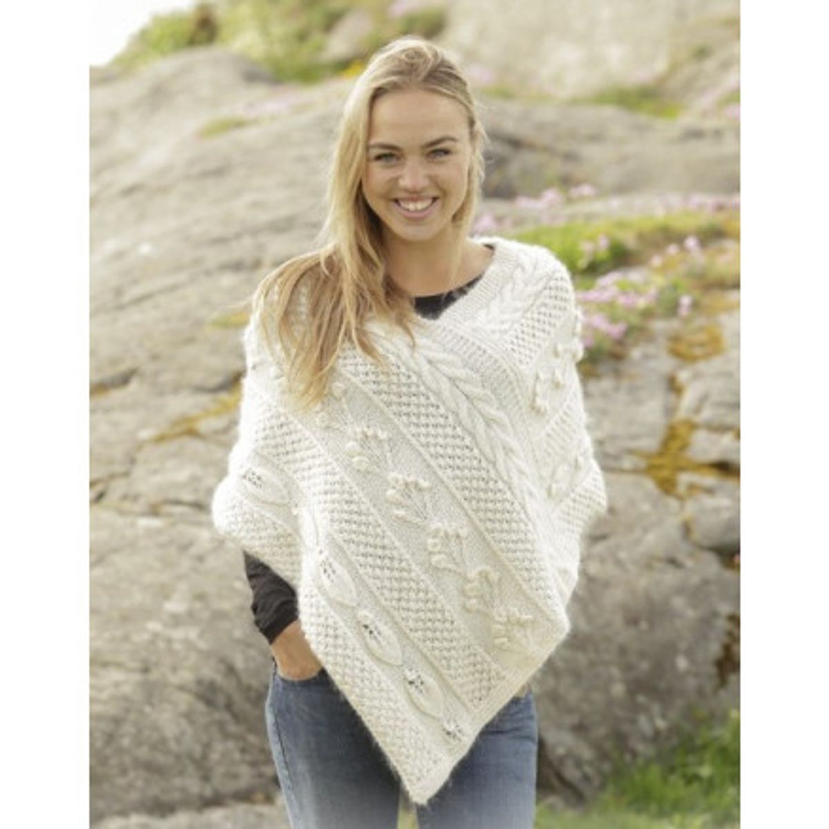 Snow Beads by DROPS Design - Poncho Strikkeopskrift str. S/M - XXL/XXX - Large/X-Large