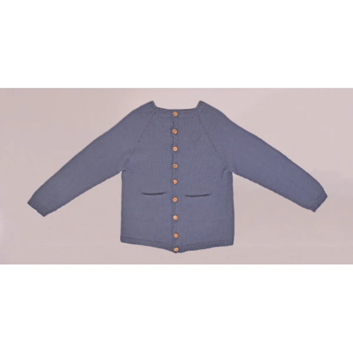 Strikket Basic Cardigan af Rito Krea - Cardigan Strikkeopskrift str. 2 - 5-6 år