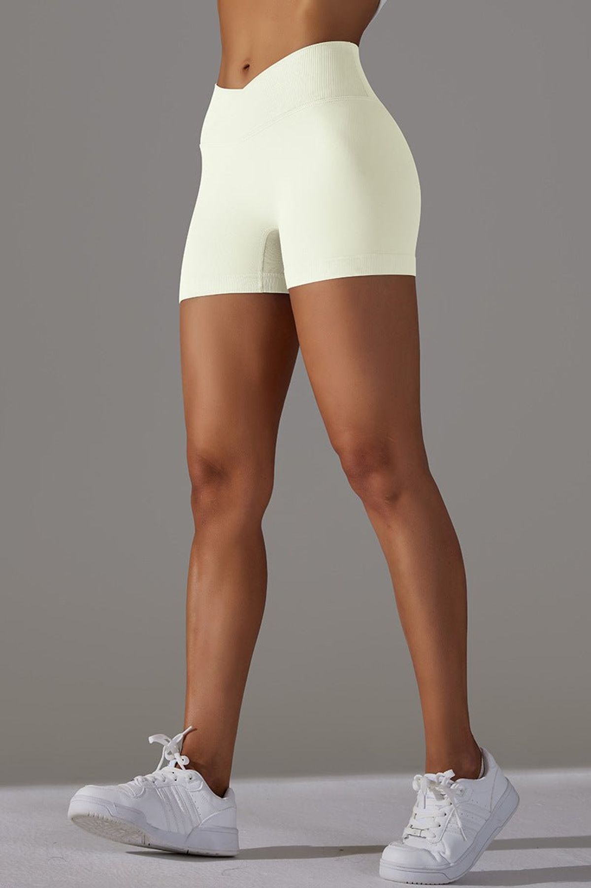 ZenCurve scrunch shorts CreamyWhite - Small / CreamyWhite