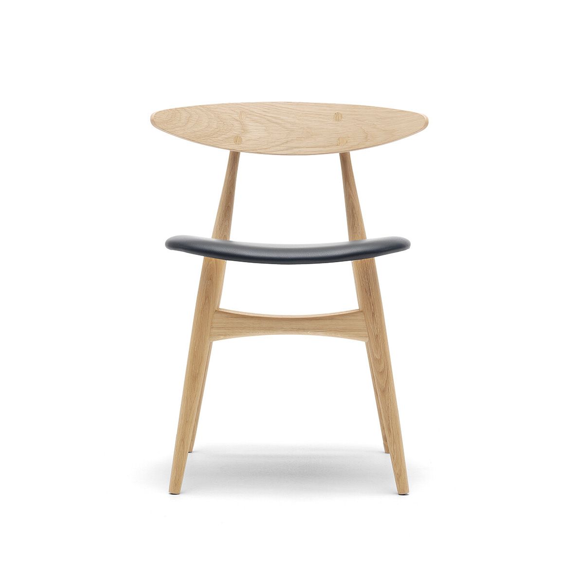 CH33 Stolen af Hans J. Wegner (Eg, Stofgruppe 4, Hvidolie)