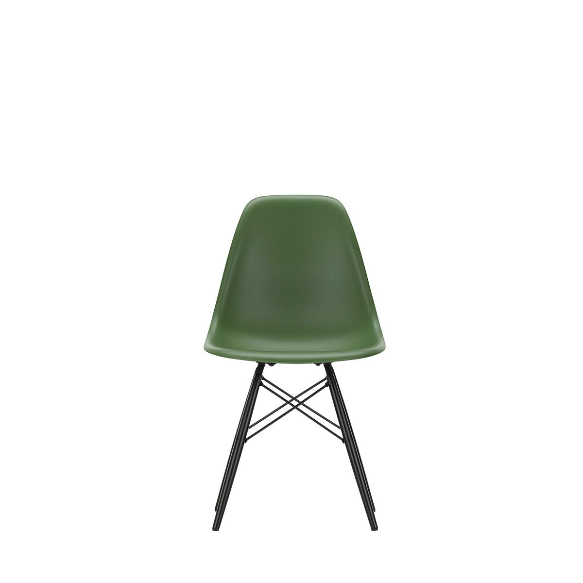 Eames Plastic Side Chair DSW, sortlakeret ahorntræ fra Vitra (Forest)