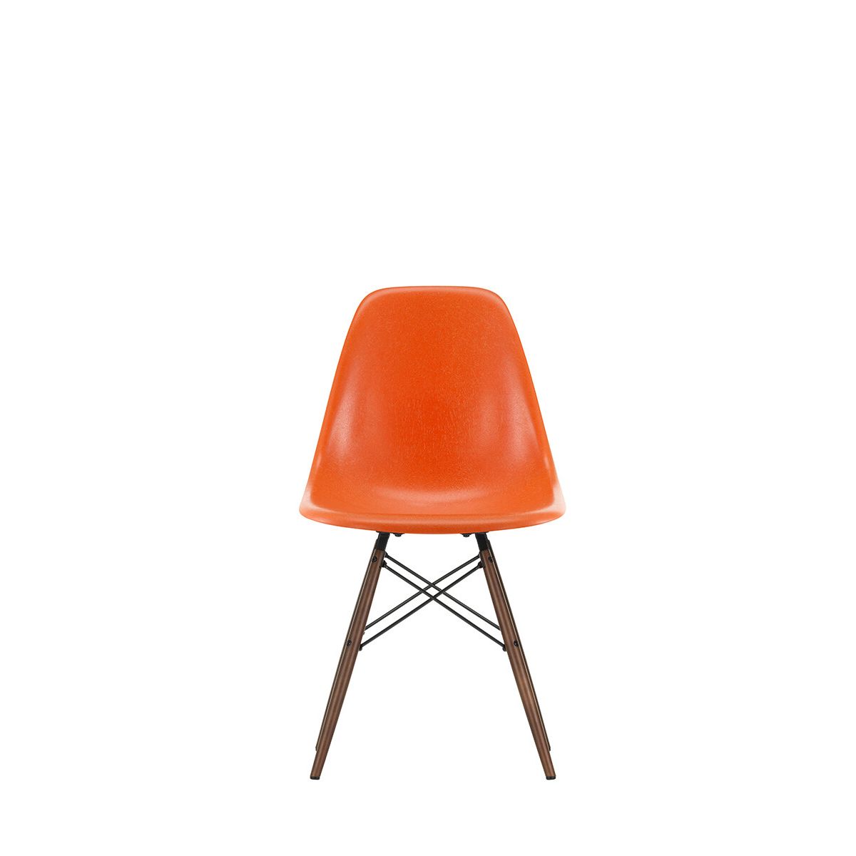 Eames Fiberglass Chair DSW, mørkbejdset ahorn fra Vitra (Eames Red Orange)