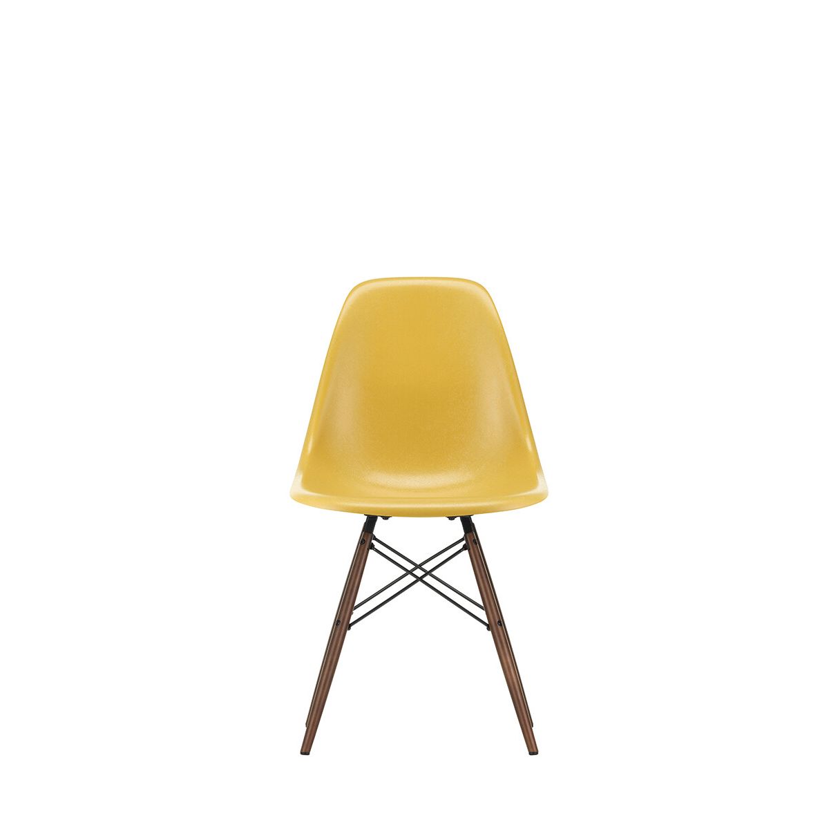 Eames Fiberglass Chair DSW, mørkbejdset ahorn fra Vitra (Eames Ochre Light)