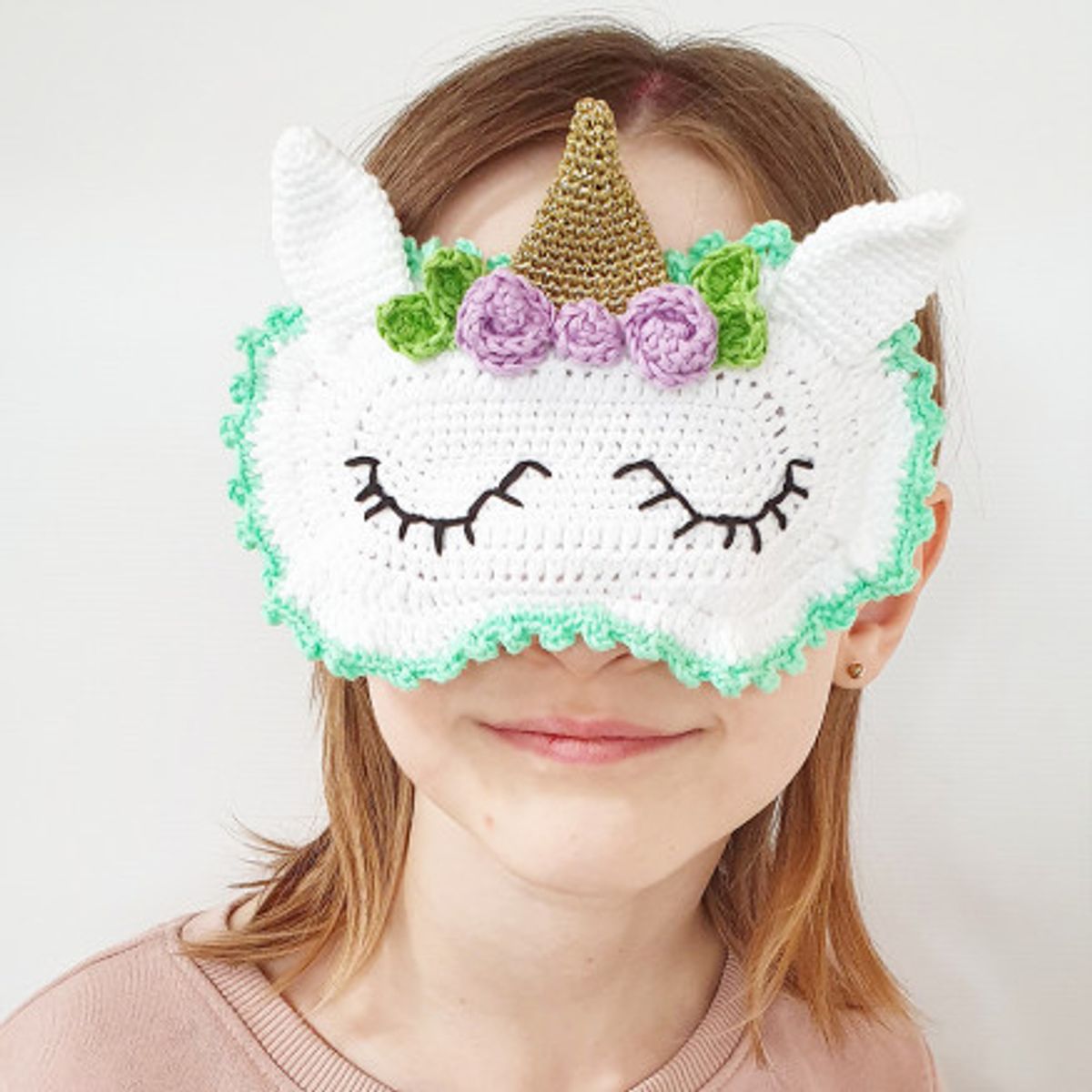 Enhjørning Sovemaske af Rito Krea - Sovemaske Hækleopskrift 16x11cm - Enhjørning Sovemaske af Rito Krea - Sovemaske Hækleopskrift 16x11cm