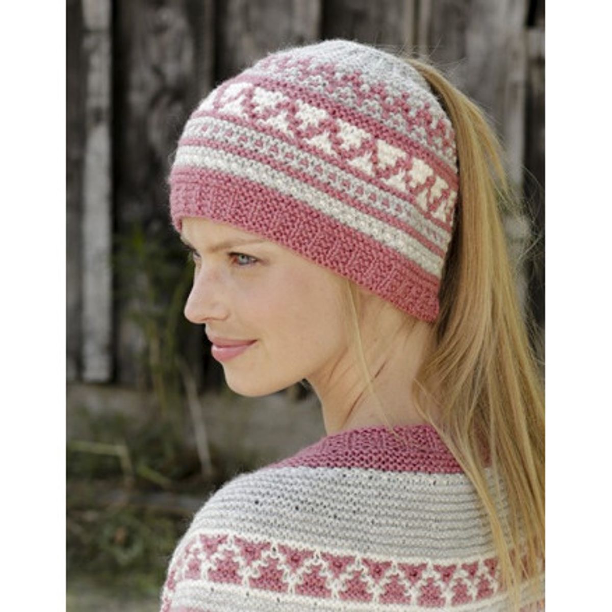 Hint of Heather Hat by DROPS Design - Hue Strikkeopskrift str. S/M - L - Medium/Large