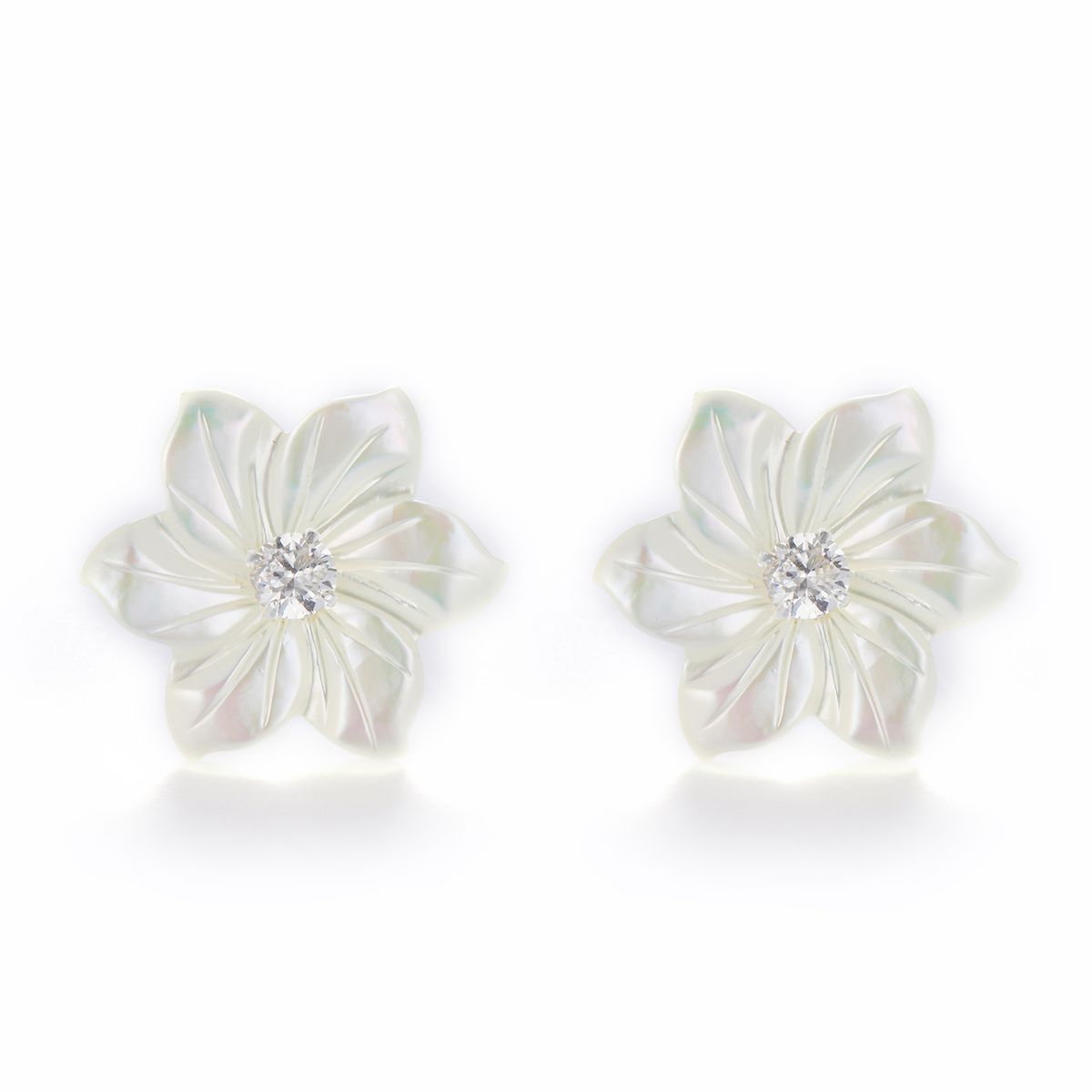 LuvaLu Jewellery - White Flower ørestikker Sølv