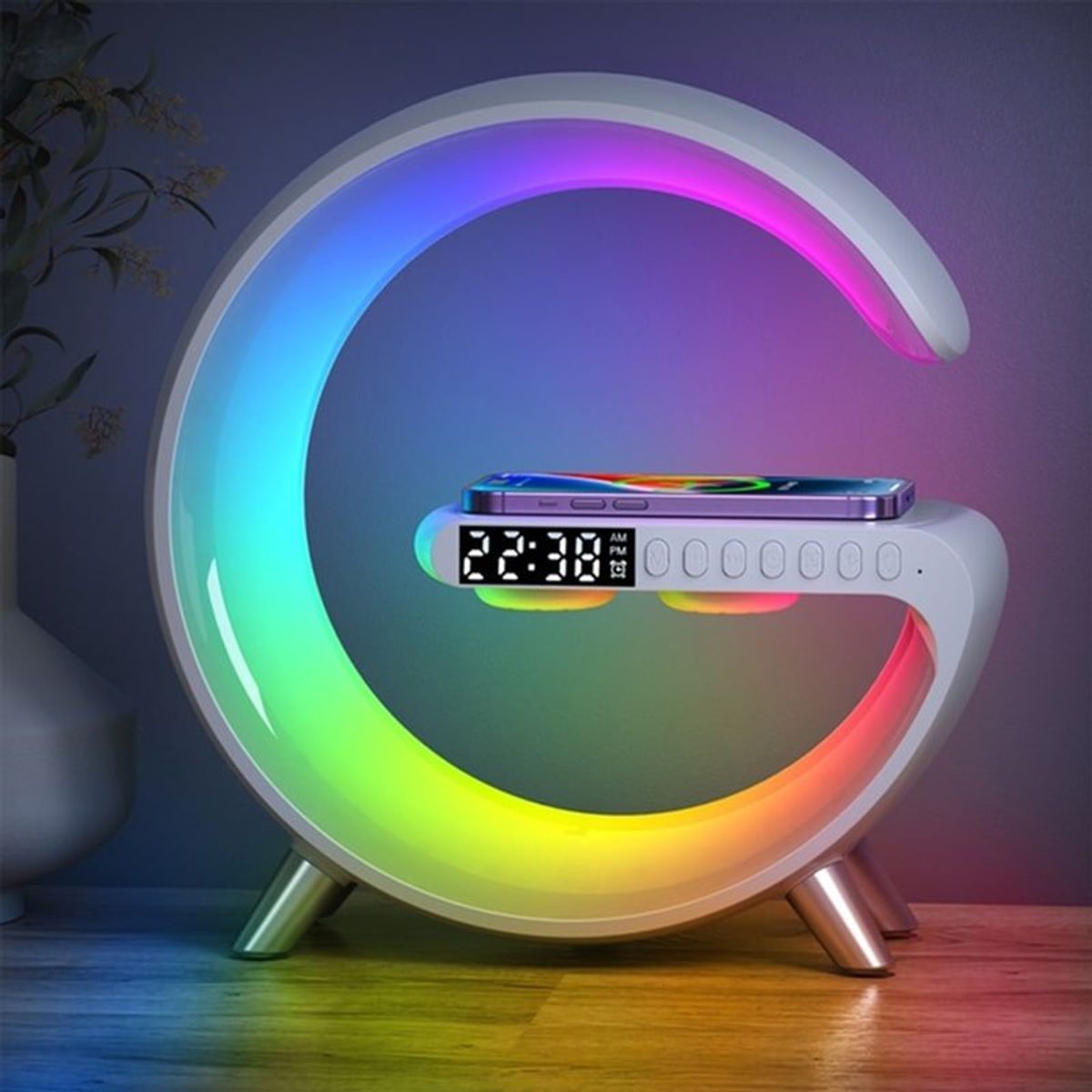 DreamCharge Nightlight - Med 15W trådløs fastcharger, Højtaler, RGB Lys, Ur, Vækkeur og meget mere! - iHero