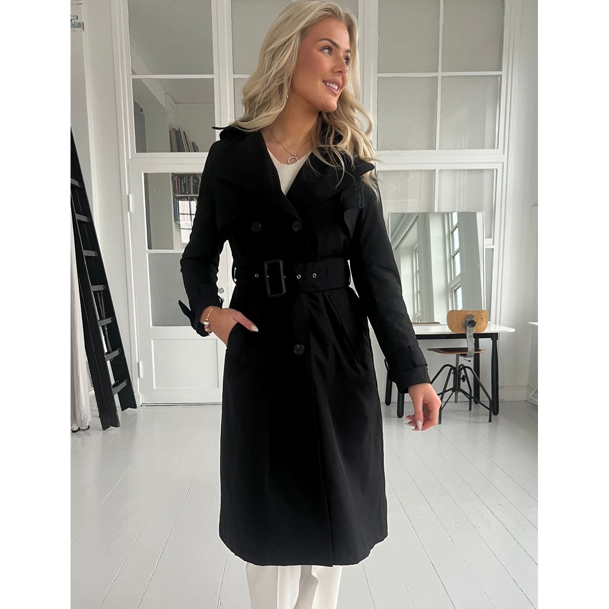 Softy black waterproof trenchcoat