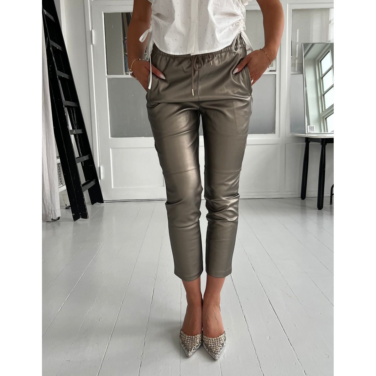 Orice bronze pants