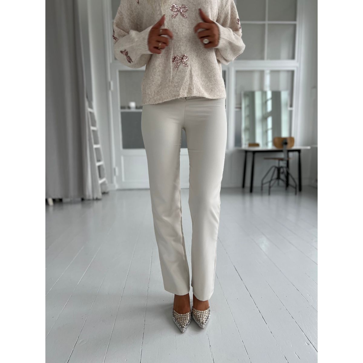 Eight Luxe beige pants