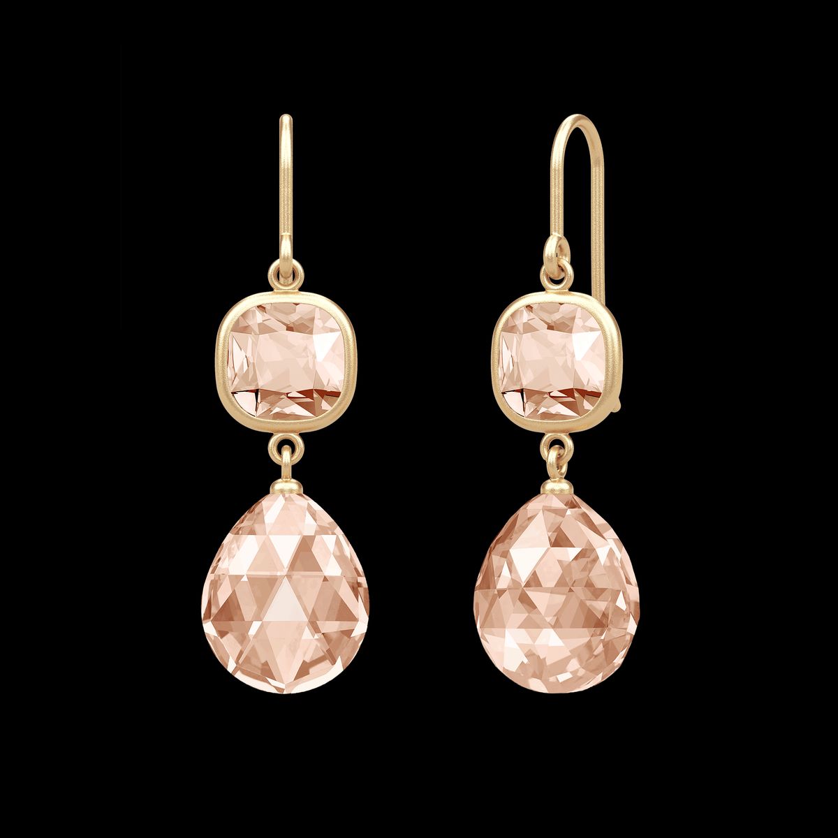 Olivia Earrings Peach