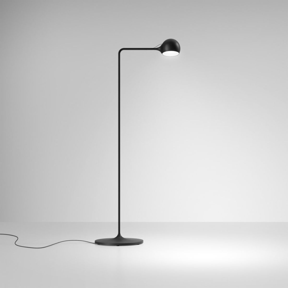 IXA Reading Gulvlampe Antracit - Artemide