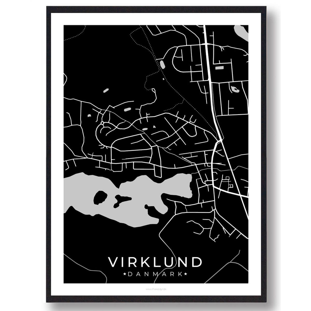 Virklund by plakat - sort (Størrelse: L - 50x70cm (B2))